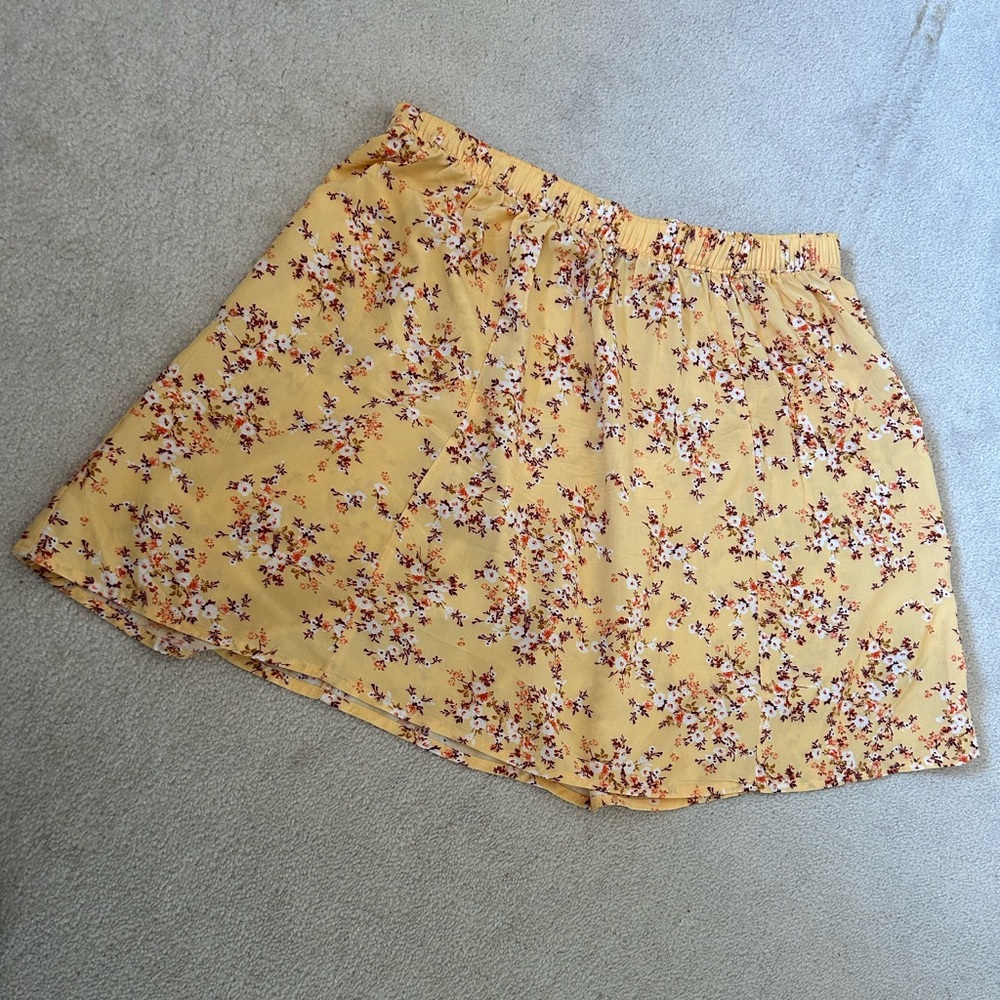Old navy yellow skirt